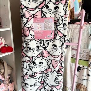 Disney Aristocats Pink and Black Plush Throw